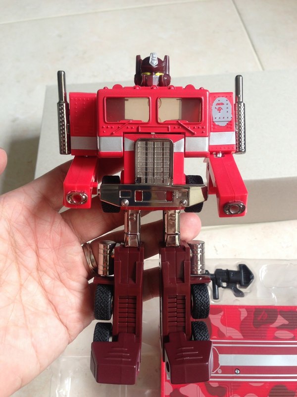 BAPE Red Cammo Convoy Exclusive Optimus Prime Figure Out The Box Image  (18 of 41)